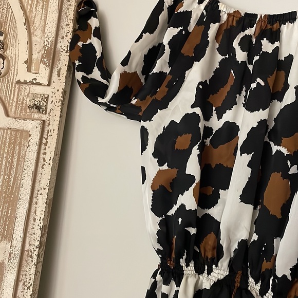 MICHAEL KORS 100% SILK LEOPARD PRINT PEASANT TOP - Picture 4 of 6